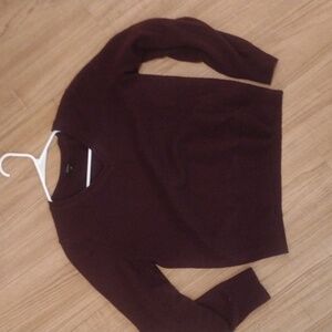 Quince V Neck Cashmere Sweater
